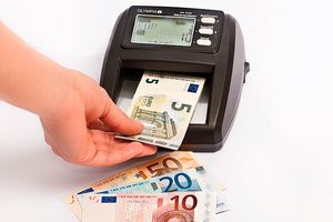 Автоматический детектор валют: принципы и особенности проверки денег